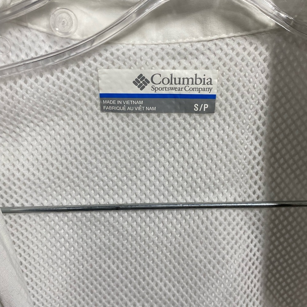 Columbia White Mesh Active short sleeve top - Picture 2 of 5